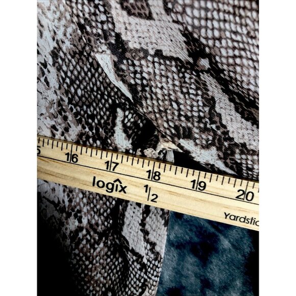 Banana Republic Blouse Women’s Animal Print Blouse Henley Snake Sheer SZ Medium - Picture 8 of 16